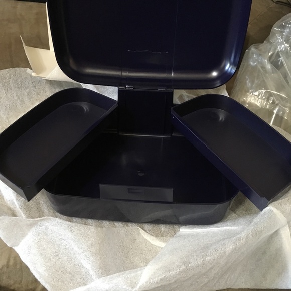 Avon Makeup Makeup Organizer Poshmark